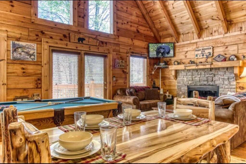 Lazy Bear Cabin เซอเวียร์วีล ภายนอก รูปภาพ